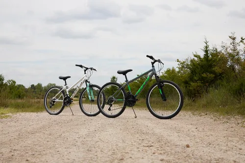 Miniatura 6 de Huffy Bicicleta de montaña Stone para hombres y mujeres, 20"/24"/26", 6 velocidades (20") o 21 velocidades, suspensión delantera o doble (varía)
