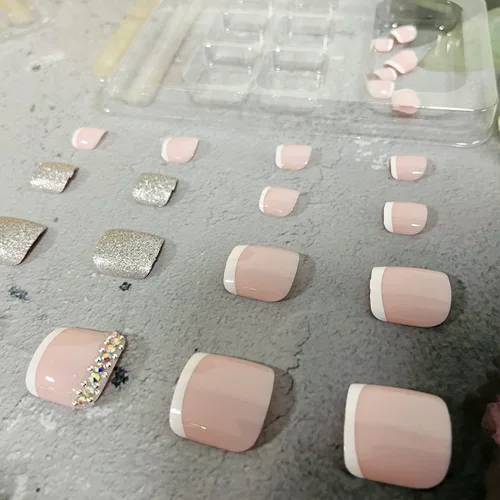 Miniatura 5 de Uñas postizas a presión, puntas blancas cuadradas, uñas postizas con purpurina y diamantes de imitación, uñas postizas con pegamento brillante