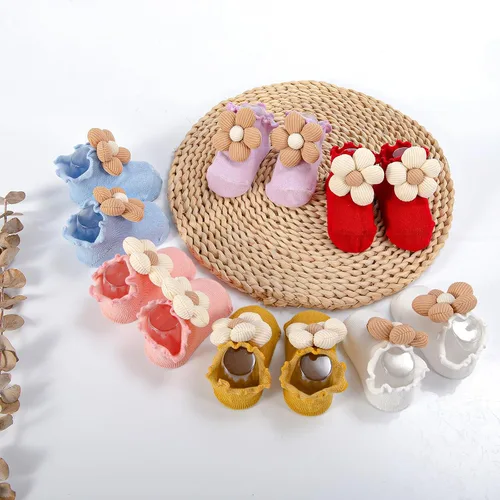 Miniatura 2 de Juego de 10 pares de calcetines para bebé con agarres antideslizantes, diseño de flores 3D grandes y ribete con volantes, conjunto de regalo