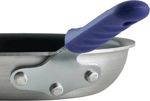 Miniatura 4 de Winco AFPI-8NH, sartén de aluminio lista para inducción de 8 pulgadas con revestimiento antiadherente, sartén con funda de silicona