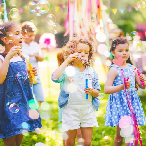Miniatura 6 de Varita de burbujas, 200 piezas de mini varitas de burbujas a granel en 10 colores, regalos de fiesta de burbujas a granel para niños, juguetes