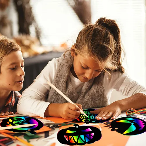 Miniatura 5 de JULMELON Kit de manualidades de papel para rascar de Halloween, 48 piezas a granel de calabazas de Halloween, arco iris mágico, arte para rascar