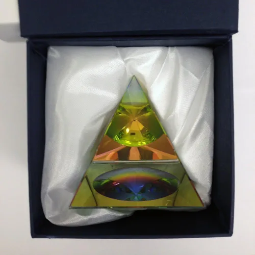 Miniatura 3 de Amlong Crystal Pirámide iridiscente: colores del arco iris de 2.5 pulgadas de alto con caja de regalo