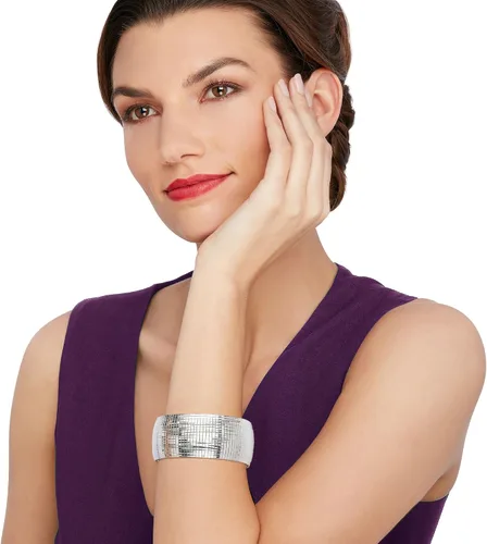 Miniatura 2 de Ross-Simons Pulsera Omega de plata de ley italiana con corte de diamante y pulido, Plata de ley, no conocido