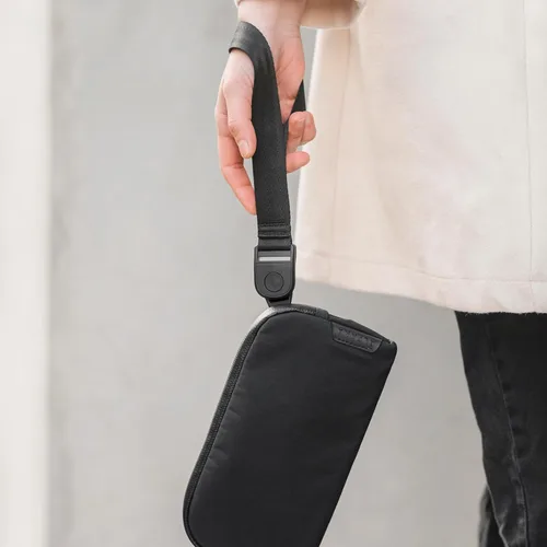 Miniatura 2 de ALPAKA Bolsa de vuelo – Bolsa de viaje para hombre, funda cruzada para teléfono, bolso de viaje de 0.3L para hombre, tela resistente al agua, correa