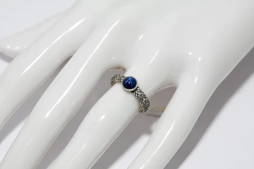 Miniatura 2 de Salish Sea Inspirations Created Blue Star Sapphire Ring Dragon Scale Pattern Vintage Silver (Round Stone)