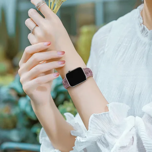 Miniatura 5 de Correa de silicona suave con grabado floral compatible con Apple Watch Band de 1.575 in, 1.614 in, 1.496 in, 1.654 in, 1.732 in, 1.772 in y 1.929 in
