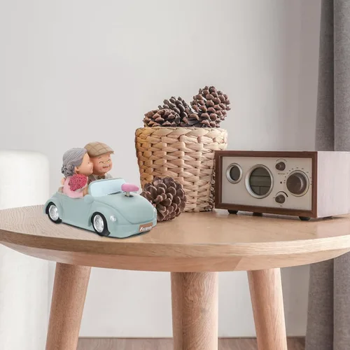 Miniatura 6 de Veemoon Figuras de resina para parejas mayores, decoración de pastel de aniversario de boda, pareja amorosa en el automóvil, estatua para decoración