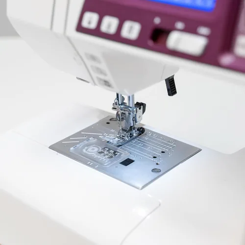 Miniatura 7 de Janome 4120QDC-G Máquina de coser y acolchar computarizada con kit de edredón adicional