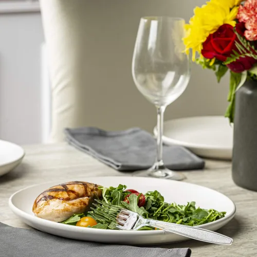 Miniatura 5 de GUSTO [Paquete de 100] Tenedores de plástico transparente pesado con diseño grabado, utensilios de plástico resistentes desechables para fiestas