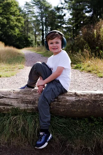Miniatura 6 de BANZ Orejeras para niños de 2 años o más - Auriculares para niños con cancelación de ruido para ruidos fuertes y orejeras ajustables para niños