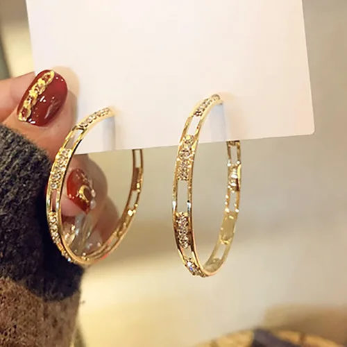 Miniatura 7 de 1 par de aretes de plata para mujer, aretes populares con forma de C, de aleación de diamante, para niña