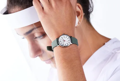 Miniatura 4 de Speidel Reloj de pulsera pequeño para mujeres. Fácil de leer, carátula pequeña, manecillas luminosas, correa de silicona, segundero, hora militar
