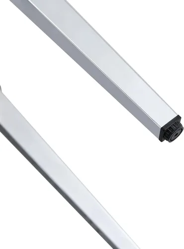 Miniatura 9 de Juego de 2 sillas de respaldo de piel sintética blanca con patas de metal plateado. La combinación perfecta, adecuada para estilos minimalistas