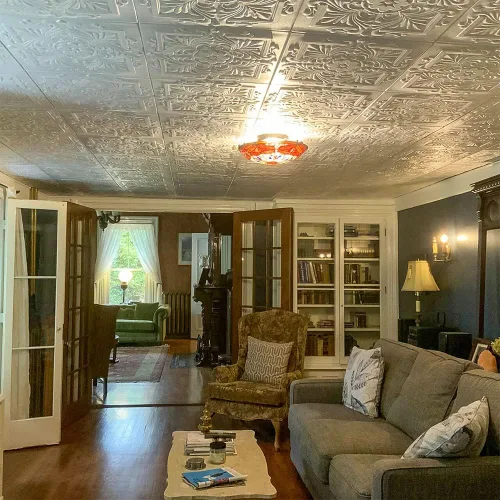 Miniatura 7 de À LA MAISON CEILINGS R14 - Azulejo victoriano de espuma para techo (128 pies cuadrados/caja), paquete de 48, oro blanco lavado