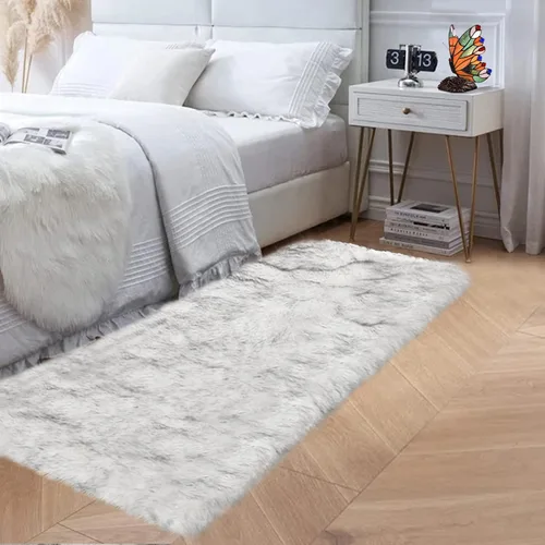 Miniatura 2 de Goolela Alfombra mullida de piel sintética de 2 x 6 pies para dormitorio, color blanco con puntas grises, alfombra de piel de oveja sintética