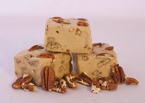 Miniatura 3 de Fudge de chocolate con caramelo y pecanas de Betsy's Fancy Fudge, 1 libra en 4 piezas envueltas, sin gluten, ideal para regalos, hecho a mano