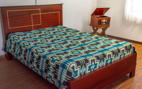 Miniatura 4 de Manta de lana de alpaca XXL Transpirable hipoalergénica ultra suave Grande cálida tradicional hecha a mano 85 x 80 pulgadas No raya ni pica