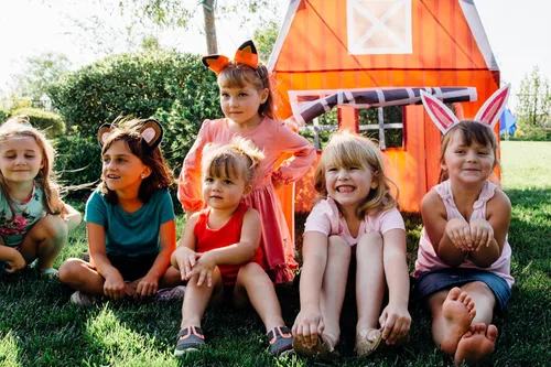 Miniatura 8 de Pacific Play Tents 60810 Barnyard Playhouse Carpa, 48 x 38 x 48 pulgadas, Multi