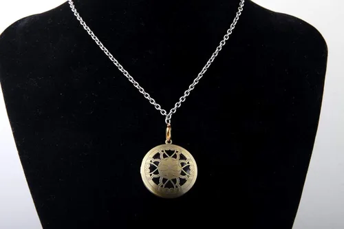 Miniatura 4 de Locket de fotos de bronce antiguo vintage