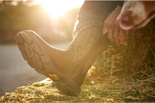 Miniatura 3 de ARIAT Botas de trabajo para hombre Groundbreaker de punta ancha y cuadrada