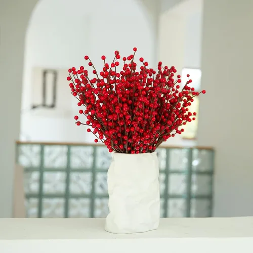 Miniatura 5 de joyhalo Paquete de 12 tallos de bayas rojas, tallos de bayas de acebo de 17 pulgadas, decoración navideña de bayas rojas, púas de bayas rojas