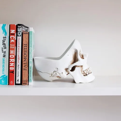 Miniatura 4 de Suck UK Organizador de joyas de calavera y cuenco para llaves plato gótico o organizador de escritorio soporte de pulsera de cerámica y soporte