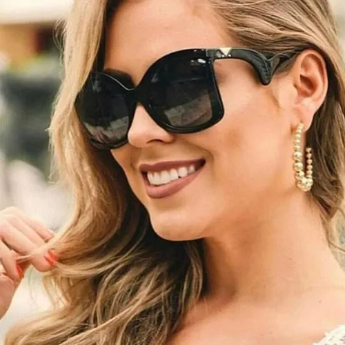 Miniatura 2 de FEISEDY gran tamaño cuadrado mariposa gafas de sol curvado brazo rizado marco mujeres moda sombras B4035
