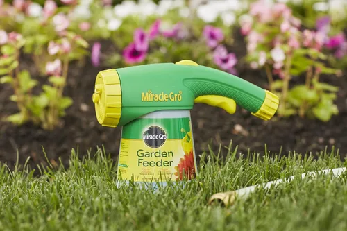 Miniatura 2 de Miracle-Gro Alimentador de jardín con alimento vegetal soluble en agua, 1 libra (paquete de 6)