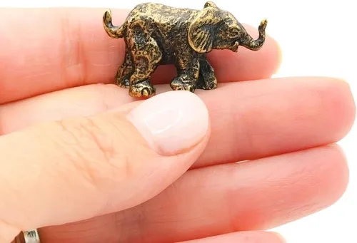 Figura de elefante bebé hecha a mano, pequeña escultura de elefante coleccionable, adorno en miniatura de metal pequeño animal de la selva