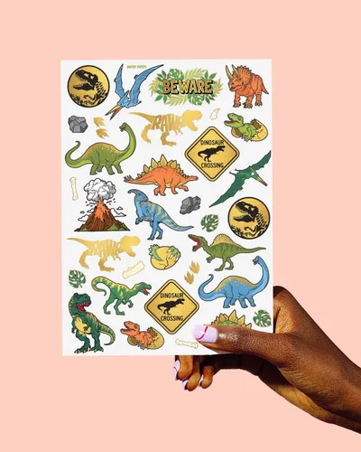Miniatura 6 de xo, Fetti Tatuajes temporales de dinosaurios – Lámina dorada, 44 piezas Suministros para fiestas de cumpleaños jurásicas para niños, recuerdo
