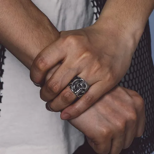Miniatura 2 de Bandmax Anillos de calavera para hombre, de acero inoxidable, anillos de esqueleto de calavera para hombres y mujeres, anillos góticos punk