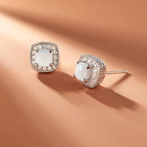 Miniatura 14 de Amazon Essentials Aretes de plata de ley con piedra natal de corte cojín y zafiro blanco creado (anteriormente colección Amazon)
