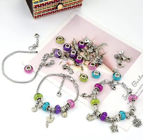 Miniatura 4 de tiggell Juego de 5 pulseras de cadena plateadas, cadena de serpiente con cierre de langosta en forma de corazón, pulsera de dijes europea