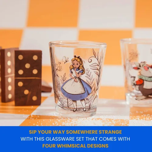 Miniatura 3 de Disney Alicia en el país de las maravillas - Vasos de chupito de whisky de 2 onzas, juego de 4 Artículos de bar para el hogar para licor y bebidas