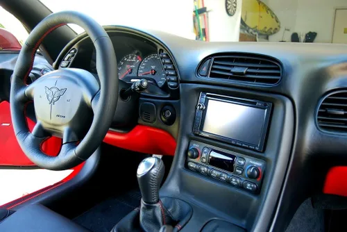 Miniatura 6 de RedlineGoods Funda de palanca de cambios - Palanca de cambios C6 compatible con Chevrolet Corvette C5 1997-04. Hecho a medida, no universal. Gamuza