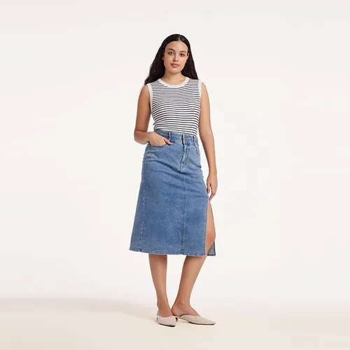 Miniatura 4 de GOELIA Camisetas sin mangas de verano para mujer, estilo casual, sin mangas, cuello corazón, ajustadas, básicas, para salir, camisetas de punto