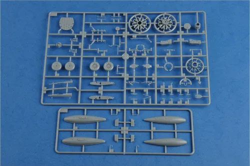 Miniatura 11 de Hobby Boss Kit de modelo de avión Corsair F4U-5, pequeño