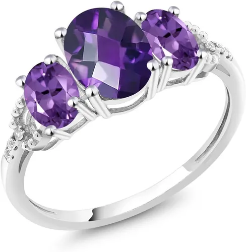 Gem Stone King Anillo de compromiso ovalado de oro blanco de 10 quilates, amatista púrpura y diamante con detalle de 3 piedras (1.75 qttw, piedra