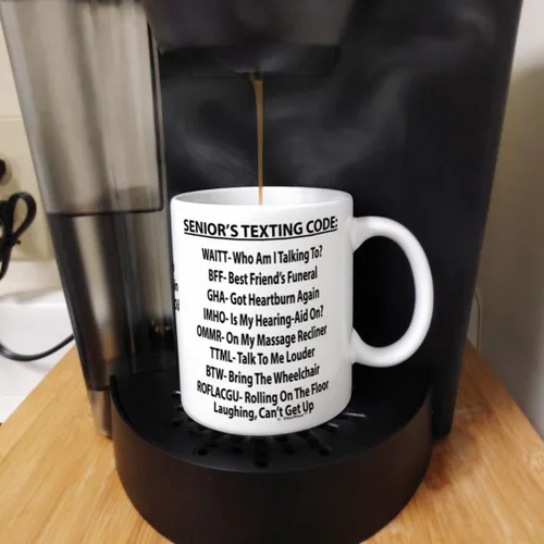 Miniatura 5 de ThisWear Jubilación Taza de café de cerámica con código de texto para personas mayores de 11 onzas, color blanco