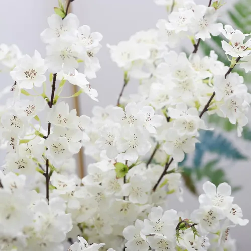 Miniatura 7 de 6 ramas artificiales de cerezo de seda de cerezo sintético, tallos altos, flores artificiales para florero, boda, decoración del hogar (blanco)