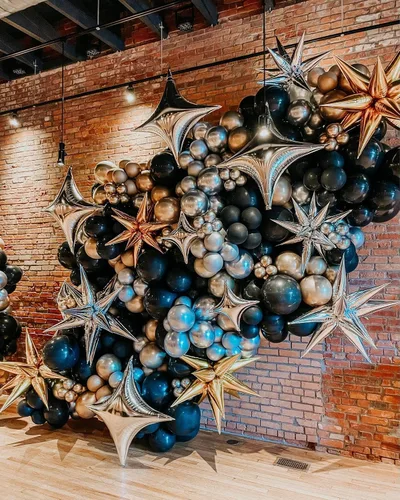 Miniatura 7 de Kit de guirnalda de arco de globos de Año Nuevo, suministros para fiesta de Año Nuevo 2025, globos negros, dorados y plateados, globos de confeti