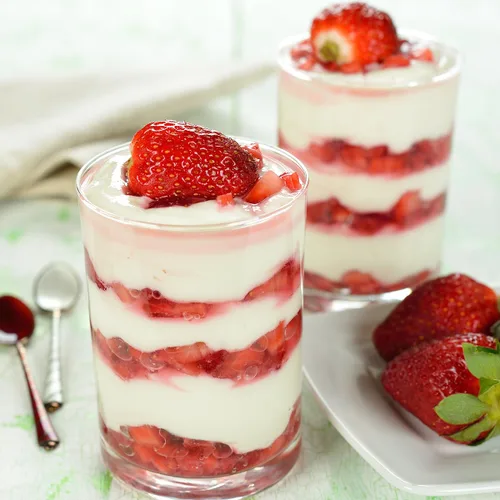Miniatura 5 de Fresas liofilizadas prémium en rodajas de 8.8 onzas, 100% naturales y sin aditivos, rebanadas crujientes de fresas secas (8.8 onzas)