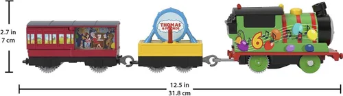 Miniatura 2 de Thomas & Friends Tren de juguete motorizado Percy Motor alimentado por batería con tambor de carga y correo para preescolar juego de simulación