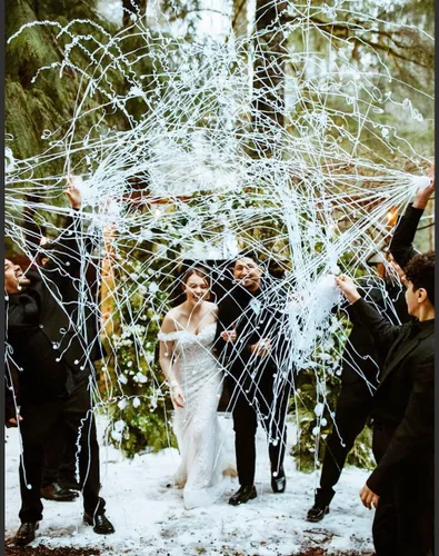 Miniatura 12 de BATTIFE Streamers Poppers - Galletas de confeti para lanzar a mano, sin ensuciar, para cumpleaños, bodas, fiestas, fiestas, coloridos, 16.4 pies