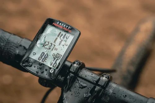 Miniatura 5 de CATEYE Padrone - Computadora digital Bluetooth para ciclismo, velocímetro inalámbrico IPX8, frecuencia cardíaca Bluetooth, compatible con velocidad