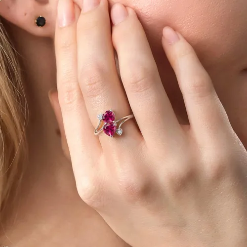 Miniatura 3 de Gem Stone King Anillo de diamante de oro blanco de 10 quilates con forma de corazón rojo y rubí creado de 1.96 quilates