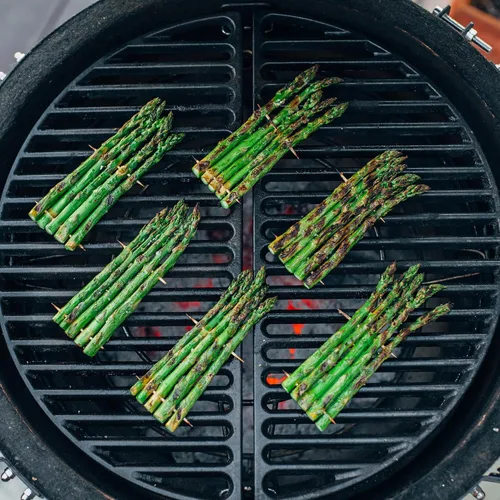 Miniatura 3 de Kamado Joe Rejilla de cocción duradera de hierro fundido de media luna con elevador de parrilla para parrilla clásica Joe de 18 pulgadas