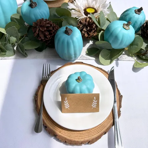 Miniatura 5 de Winlyn 7 Piezas Calabazas Artificiales Surtidas de Color Azul Verdoso para Halloween, Calabazas Decorativas Costeras de Espuma Falsas para Otoño