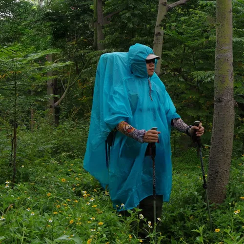 Miniatura 2 de 3F UL GEAR Poncho de senderismo ligero, mochila impermeable poncho impermeable para senderismo al aire libre, camping, senderismo